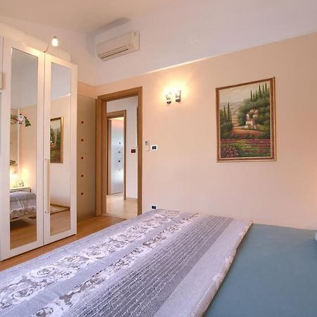 Tomisha Apartment Pjescana Uvala Ngoại thất bức ảnh