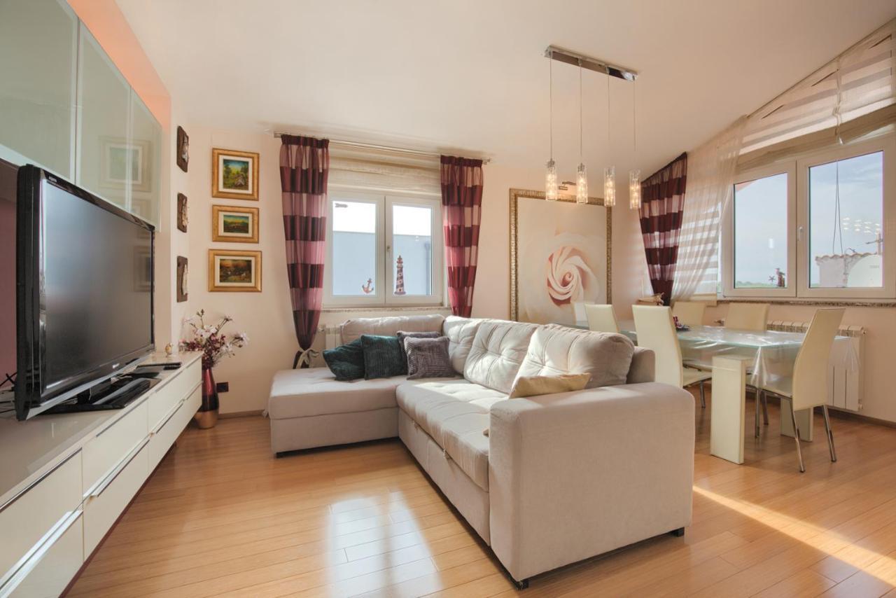 Tomisha Apartment Pjescana Uvala Ngoại thất bức ảnh