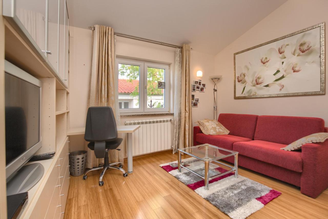 Tomisha Apartment Pjescana Uvala Ngoại thất bức ảnh