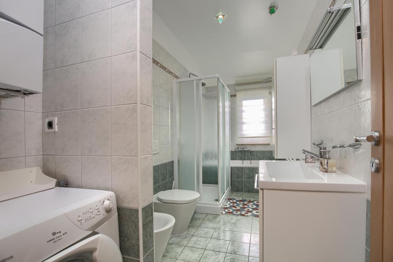 Tomisha Apartment Pjescana Uvala Ngoại thất bức ảnh