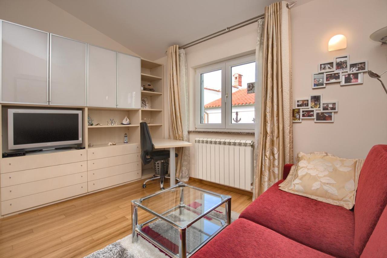 Tomisha Apartment Pjescana Uvala Ngoại thất bức ảnh