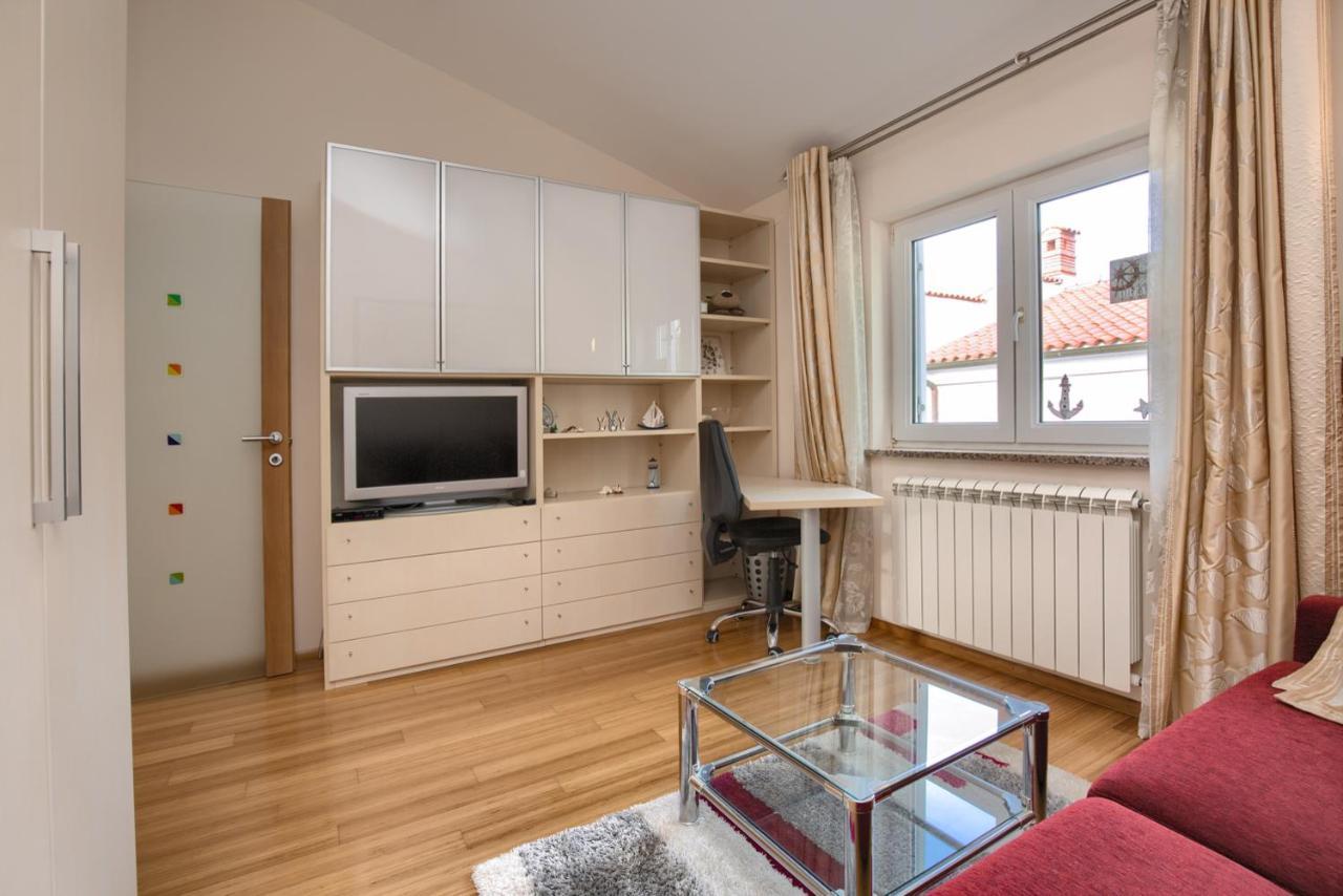 Tomisha Apartment Pjescana Uvala Ngoại thất bức ảnh